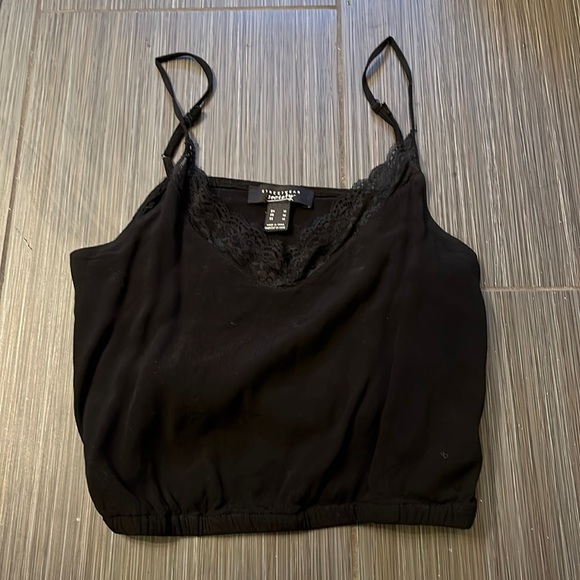 black camisole w lace trimming - Picture 1 of 1